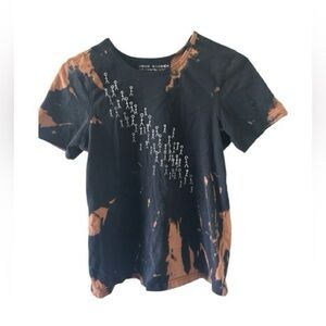 Hand Bleach Dyed Graphic Tee – One Organization (ONE.org)